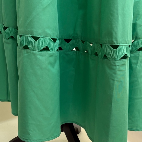 Stunning NWOT entro Green Puff-Sleeve Square Neck Dress - Picture 5 of 10